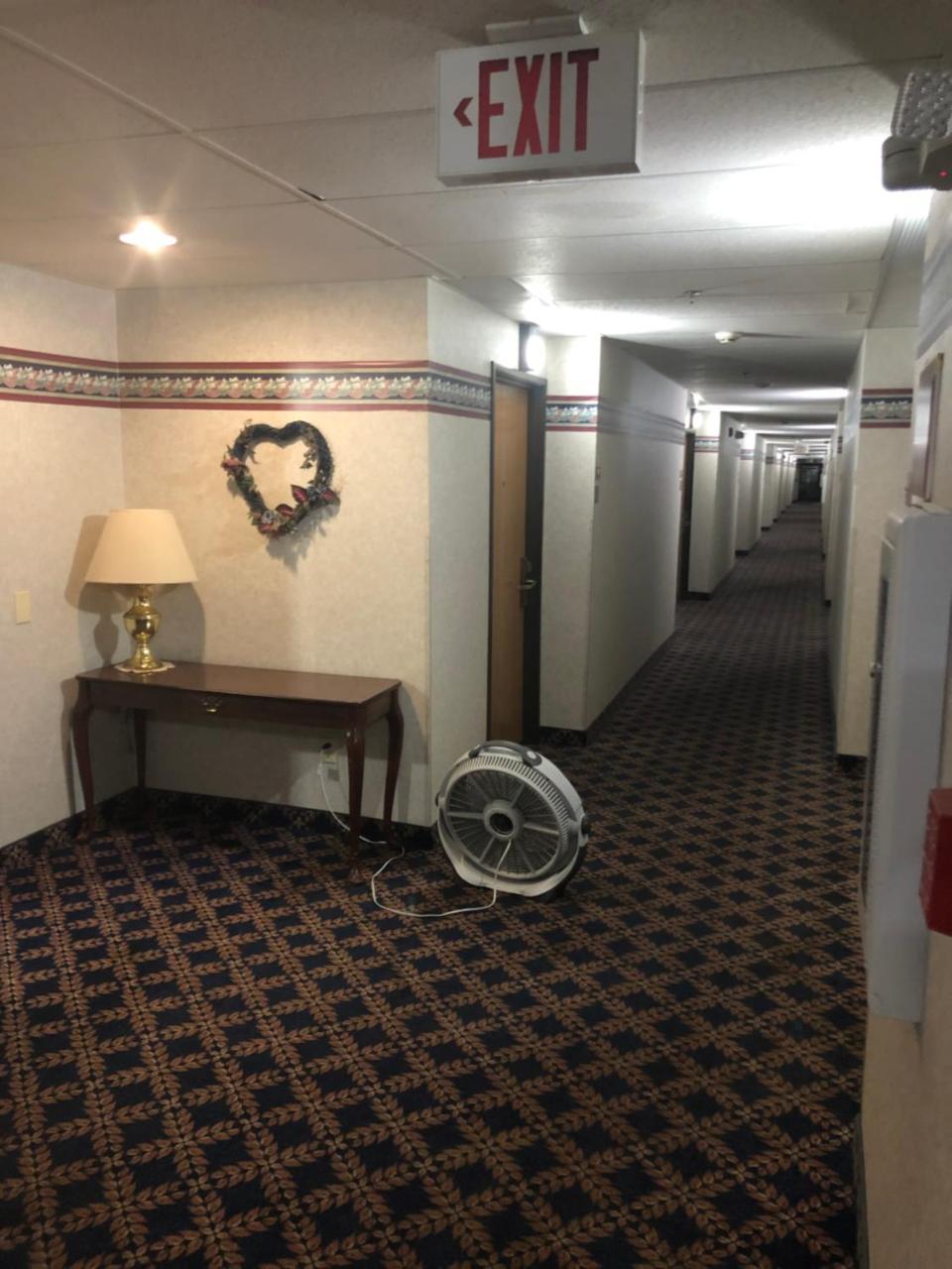 Quality Express Inn & Suites Mineral Wells Εξωτερικό φωτογραφία